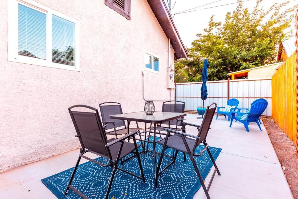 The Patito: Walk To The Zoo, Cafes And Restaurants Villa แอลบูเคอร์คี ภายนอก รูปภาพ