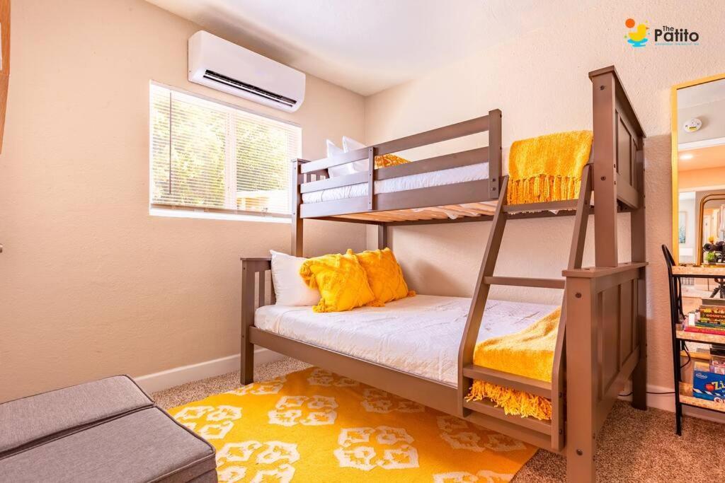 The Patito: Walk To The Zoo, Cafes And Restaurants Villa แอลบูเคอร์คี ภายนอก รูปภาพ